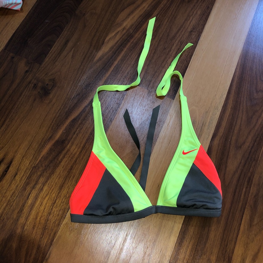 Nike swim top size small